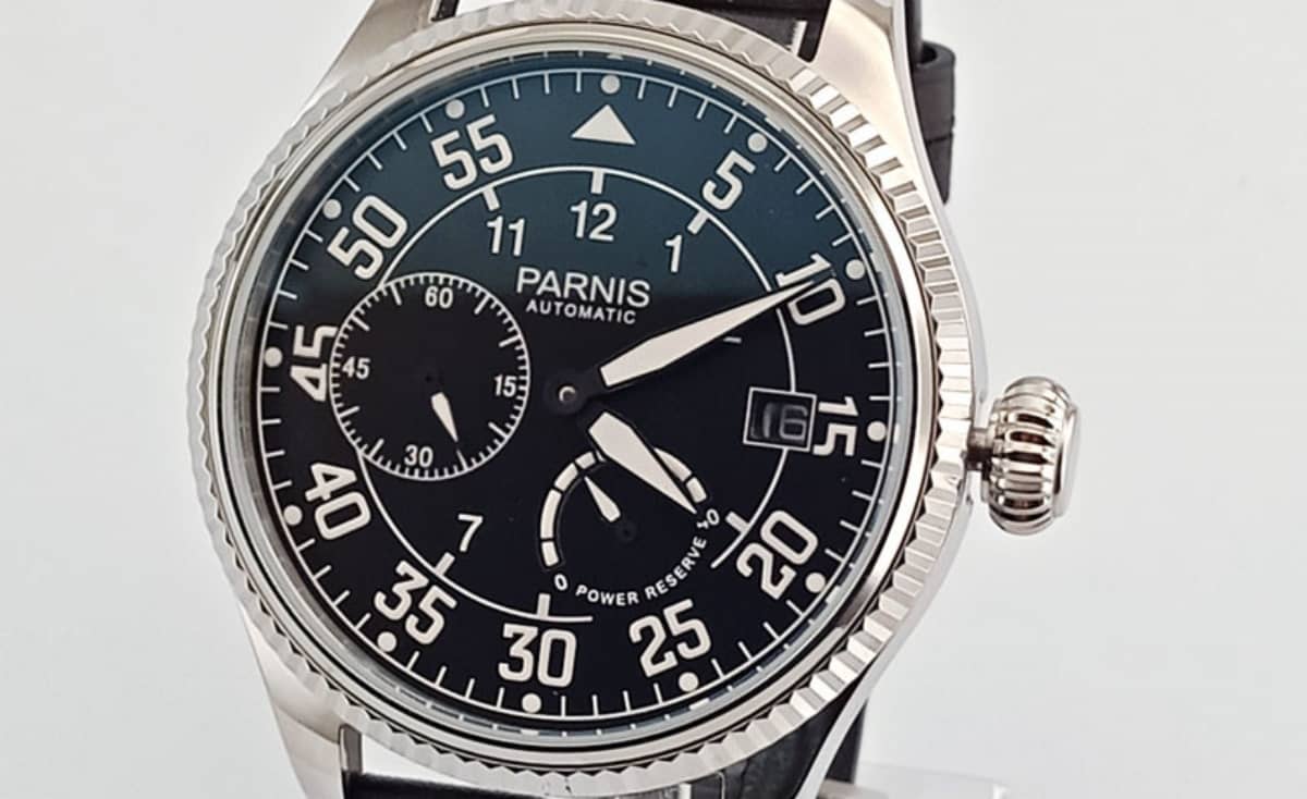 uno de los relojes Parnis